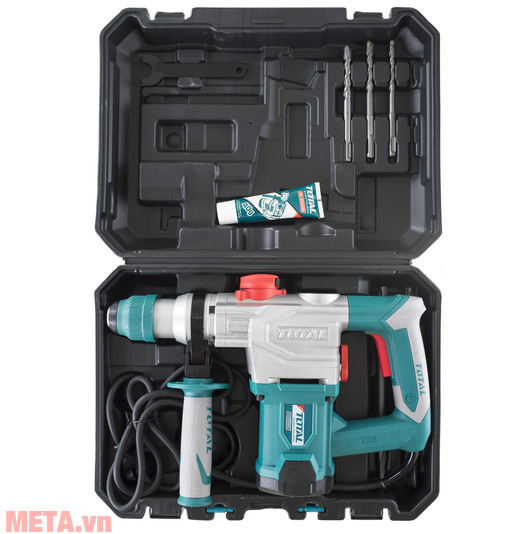 Máy khoan búa xoay Total TH110286 có hộp đựng chuyên dụng dễ dàng mang theo khi sử dụng