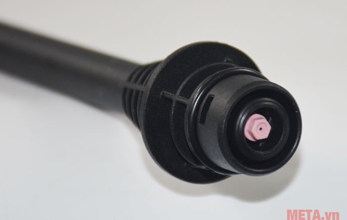 Máy rửa xe Lavor One 120 phun ra tia nước mạnh mẽ Máy rửa xe Lavor One 120 phun ra tia nước mạnh mẽ