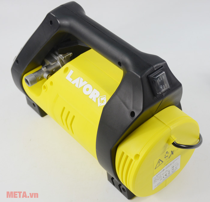 Bộ máy rửa xe Lavor Split 120 Máy rửa xe Lavor Split 120 kèm ống phun, súng, bình xà phòng, đầu phun Máy rửa xe Lavor Split 120 có nhiệt độ nước cấp tới 40 độ C, tiêu thụ nước ít, tiết kiệm điện. Máy rửa xe sử dụng mô tơ từ siêu bền, trọng lượng máy nặng 12kg nên chạy đầm máy, độ ồn thấp. Máy rửa xe Lavor Split 120 có công suất hoạt động 1.800W Bộ máy rửa xe Lavor Split 120 Máy rửa xe Lavor Split 120 kèm ống phun, súng, bình xà phòng, đầu phun Máy rửa xe Lavor Split 120 có nhiệt độ nước cấp tới 40 độ C, tiêu thụ nước ít, tiết kiệm điện. Máy rửa xe sử dụng mô tơ từ siêu bền, trọng lượng máy nặng 12kg nên chạy đầm máy, độ ồn thấp. Máy rửa xe Lavor Split 120 có công suất hoạt động 1.800W