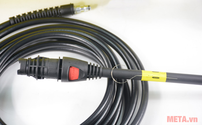 Máy rửa xe áp lực Lavor Split 120 phun tia nước mạnh mẽ Máy rửa xe áp lực Lavor Split 120 phun tia nước mạnh mẽ