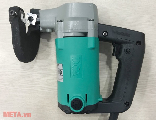 Máy cắt tôn DCA AJJ32 (J1J-FF-3.2) dùng mô tơ chổi than