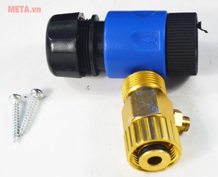 Máy phun xịt rửa cao áp New Kachi ABW với dụng cụ kết nối nguồn nước Máy phun xịt rửa cao áp New Kachi ABW với dụng cụ kết nối nguồn nước