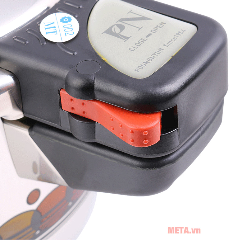 Nồi áp suất inox PoongNyun BSPC-24CV có tay cầm cách nhiệt tốt Nồi áp suất inox PoongNyun BSPC-24CV có tay cầm cách nhiệt tốt