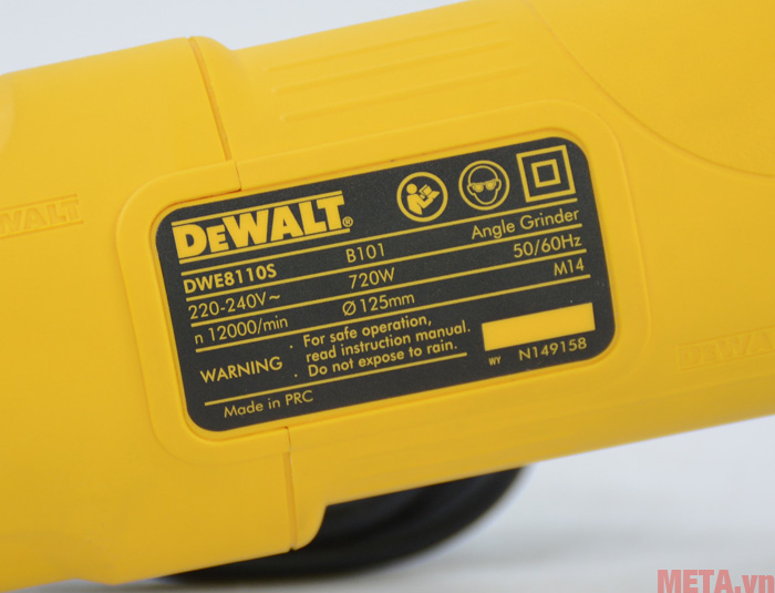 Máy mài góc DeWalt DWE8110S in thông số trên máy