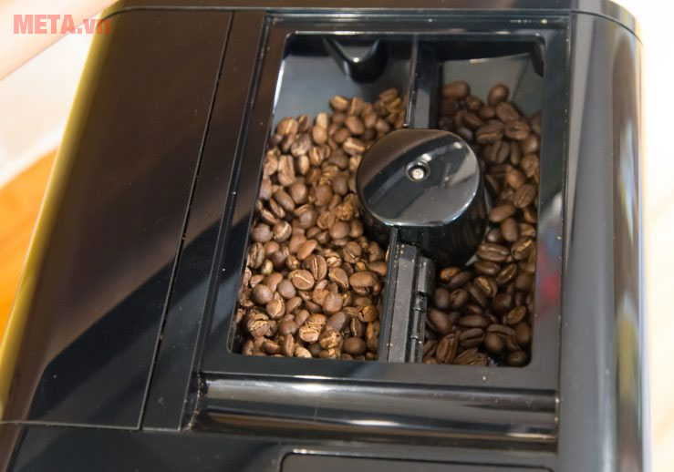 Máy pha cà phê Melitta Caffeo Barista TS với hộc chứa hạt 