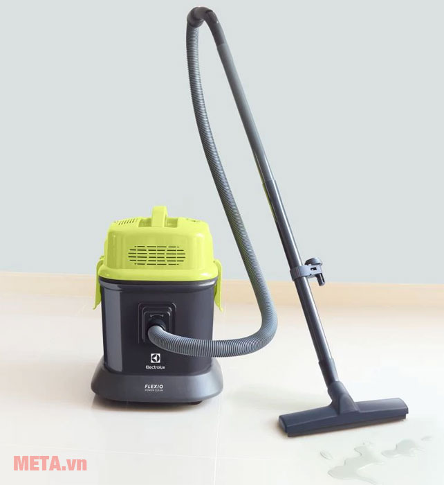 Máy hút bụi khô và ướt Electrolux Z823 có bánh xe