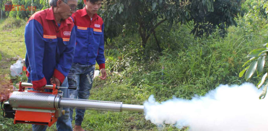 Máy phun khói PK-138AM  dễ dàng sử dụng 