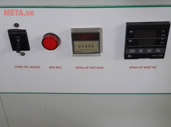 Máy sấy Ánh Dương AD mini 4 với các nút điều chỉnh 