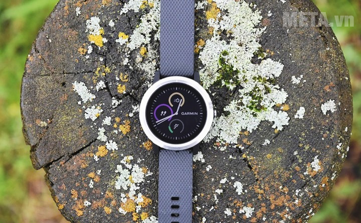 Đồng hồ Vivoactive 3 không những giúp bạn quan sát thời gian mà còn giúp theo dõi sức khỏe hàng ngày