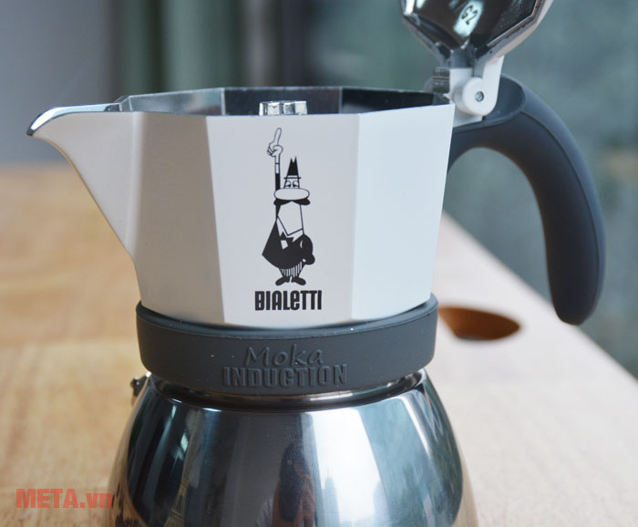 Ấm pha cà phê dễ dàng sử dụng 