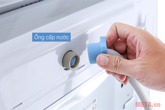 Ống cấp nước của máy
