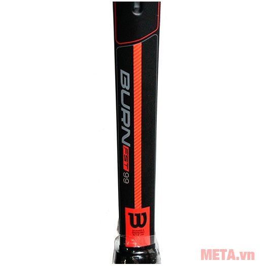 Vợt đánh tennis Wilson có thiết kế thời trang, hiện đại
