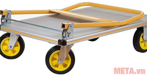 Bốn bánh xe giúp bạn di chuyển xe dễ dàng hơn