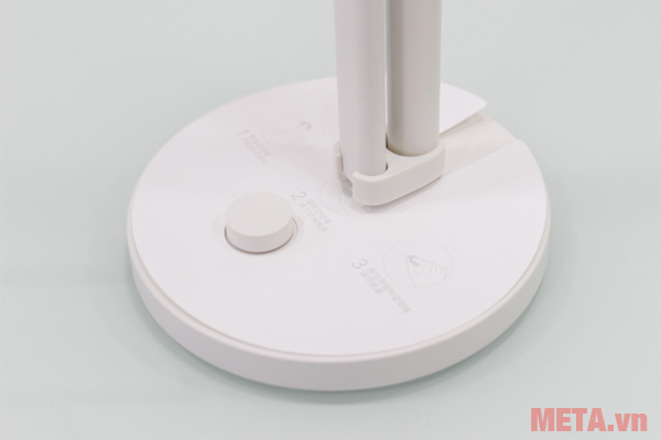 Đèn bàn Led thông minh Xiaomi - MUE4052HK có chân đế để chắc chắn
