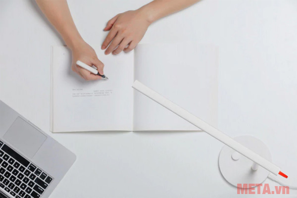 Đèn bàn Led thông minh Xiaomi - MUE4105GL phù hợp để sử dụng đọc sách, làm việc