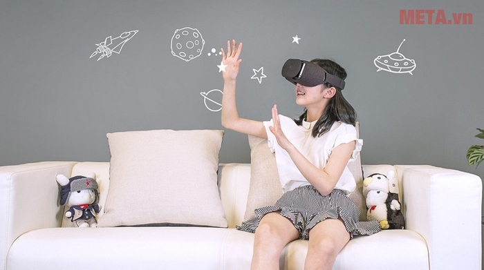 Kính thực tế ảo