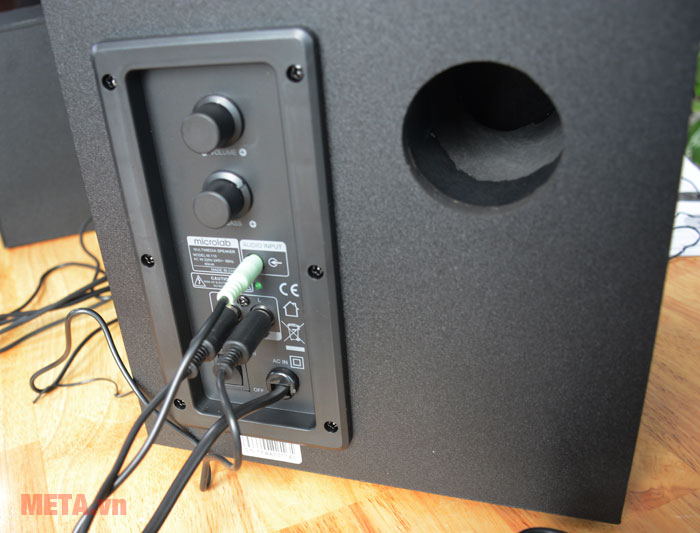 Loa có jack cắm kết nối Loa có jack cắm kết nối