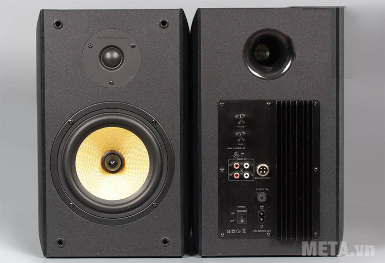 Loa bluetooth KUGEL được trang bị các jack cắm kết nối với nhiều thiết bị điện tử