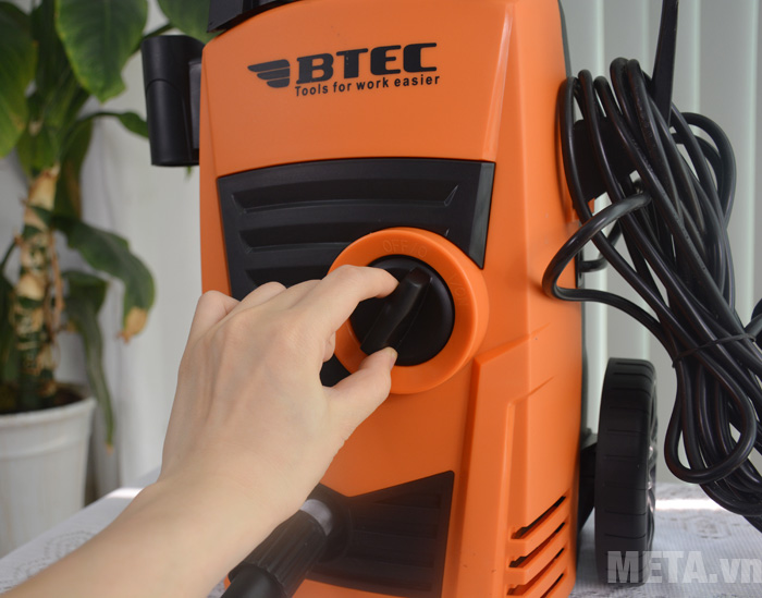 Máy rửa xe gia đình