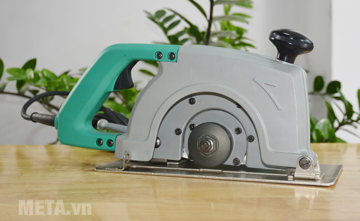 Máy cắt đá cầm tay