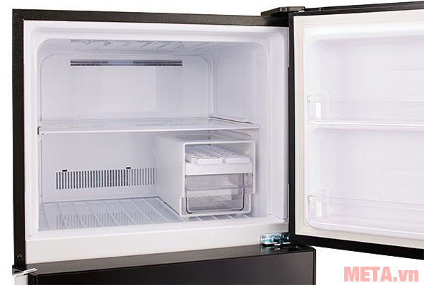 Khay đá được thiết kế di động bạn có thể di chuyển đến mọi vị trí