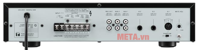 Amply Toa có 3 cổng cắm micro
