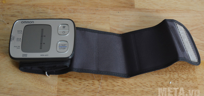 Máy đo huyết áp cổ tay Omron HEM 6221 dùng cho gia đình Máy đo huyết áp điện tử