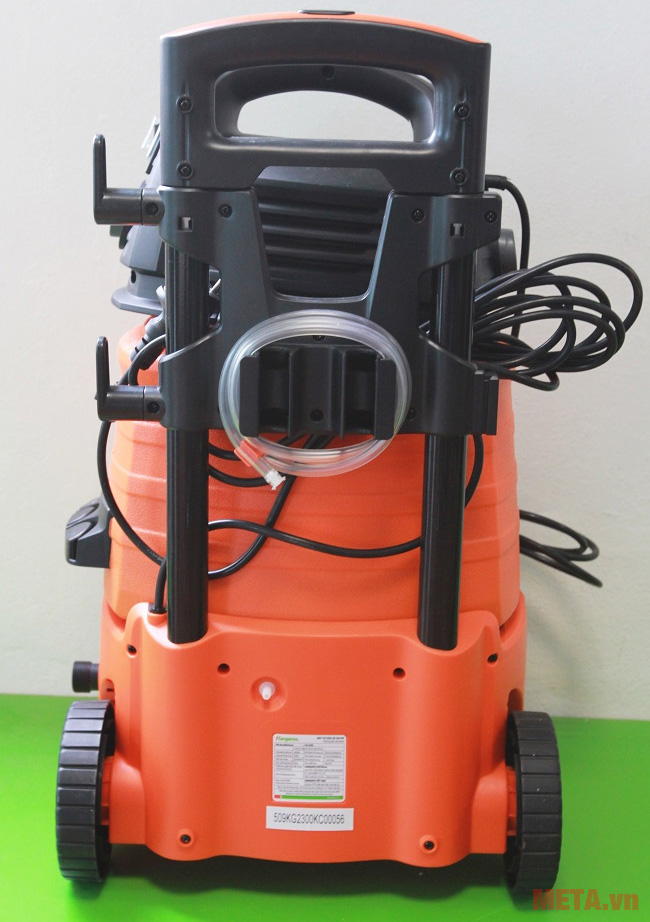 Máy được đi kèm dây hút hóa chất Máy được đi kèm dây hút hóa chất