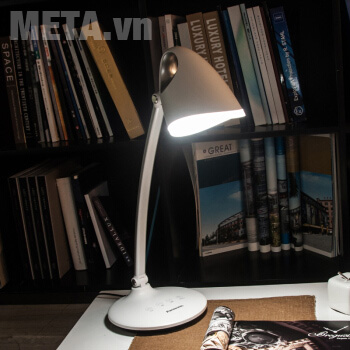 Đèn bàn Led