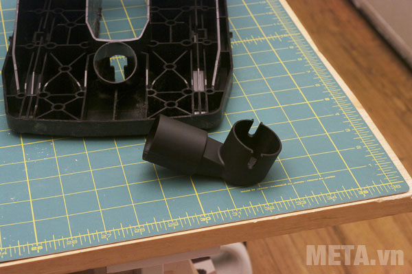 Máy cưa được đi kèm nhiều phụ kiện và đầu lưỡi khác nhau Máy cưa được đi kèm nhiều phụ kiện và đầu lưỡi khác nhau