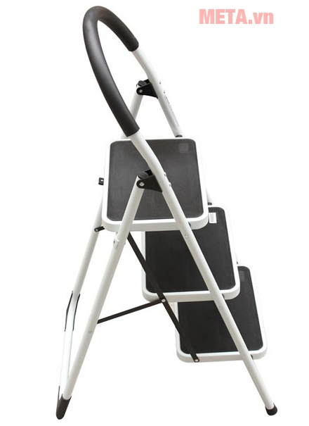 Mặt ghế bản rộng, thiết kế chống trơn trượt hiệu quả Thang ghế 3 bậc