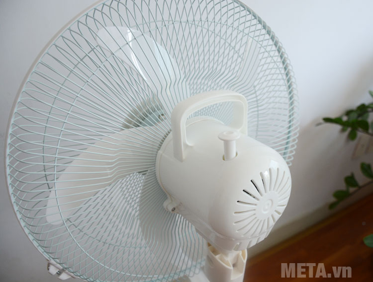  Núm quay túp năng cho quạt quay chiều