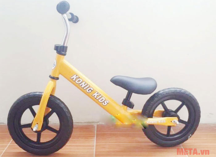 Xe cân bằng Konig Kids CN2001 màu vàng