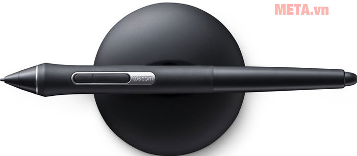Wacom Intous Pro Medium có giá đựng bảo vệ