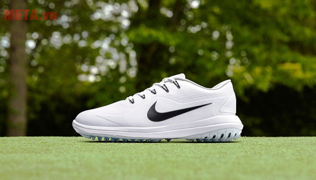 Hình ảnh giày đánh golf siêu nhẹ