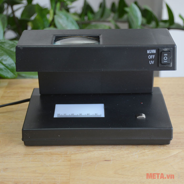 Máy kiểm tra tiền giả UV, MG Silicon MC-181 sử dụng vô cùng đơn giản.