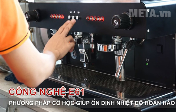 Máy pha cà phê chuyên nghiệp