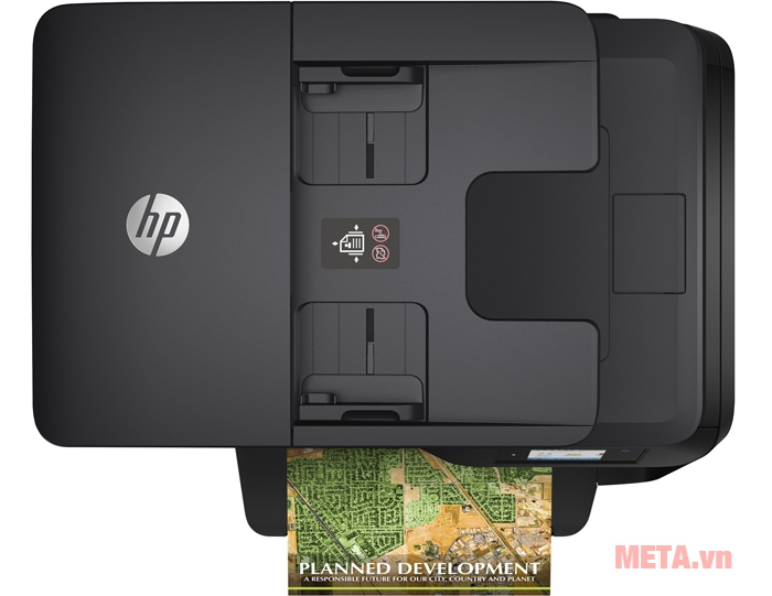 Tốc độ in tới 22 trang/phút (in thường), 18 trang/phút (in màu). Máy in