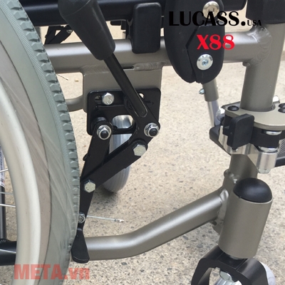 Xe lăn tay tiêu chuẩn