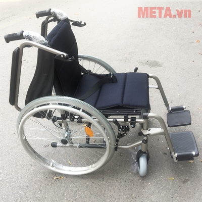 Xe lăn tay tiêu chuẩn