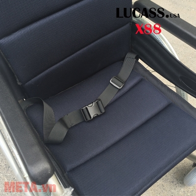 Xe lăn tay tiêu chuẩn