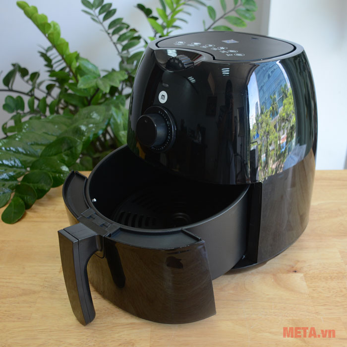 Nồi chiên có thiết kế đẹp mắt 