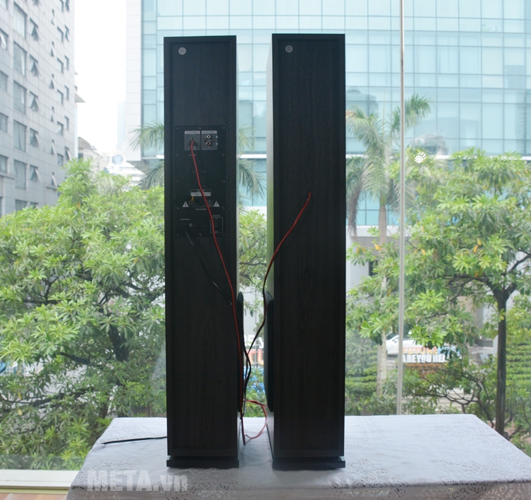 Mặt sau của loa karaoke Mặt sau của loa karaoke