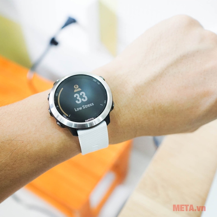 Đồng hồ có chức năng cảnh báo và đo độ stress Đồng hồ có chức năng cảnh báo và đo độ stress