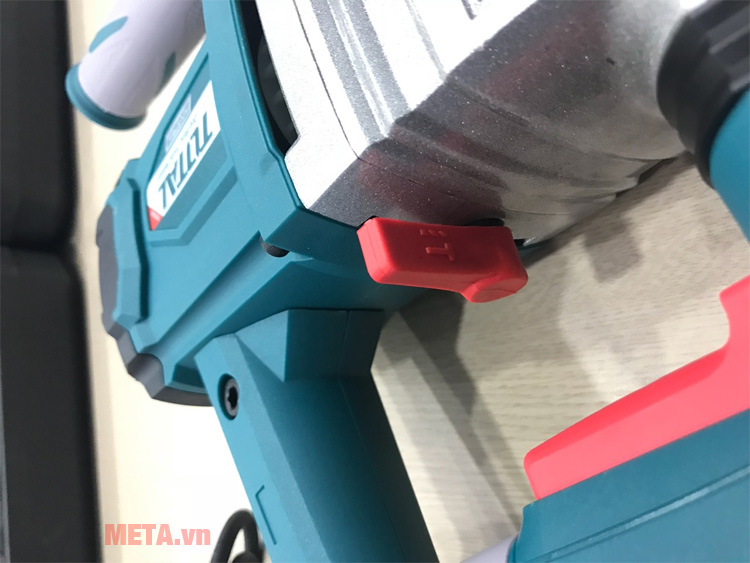 Máy khoan búa xoay Total TH115326 có tốc độ không tải cao Máy khoan búa xoay Total