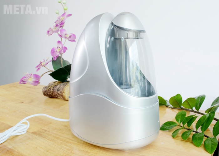 Máy tạo độ ẩm Medisana UHW phát ra ánh sáng xanh dịu nhẹ