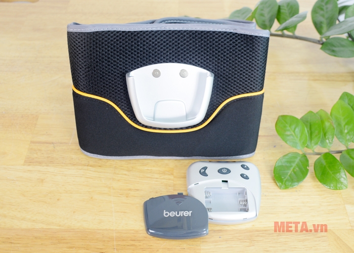 Lắp pin vào bảng điều khiển để sử dụng Lắp pin vào bảng điều khiển để sử dụng