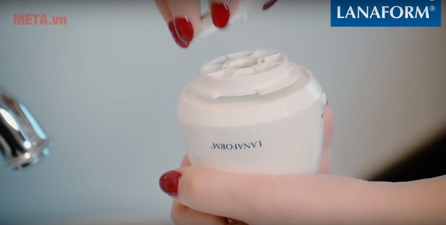 Dễ dàng tháo lắp Máy làm sạch da chết gót chân Lanaform Dolce LA131503