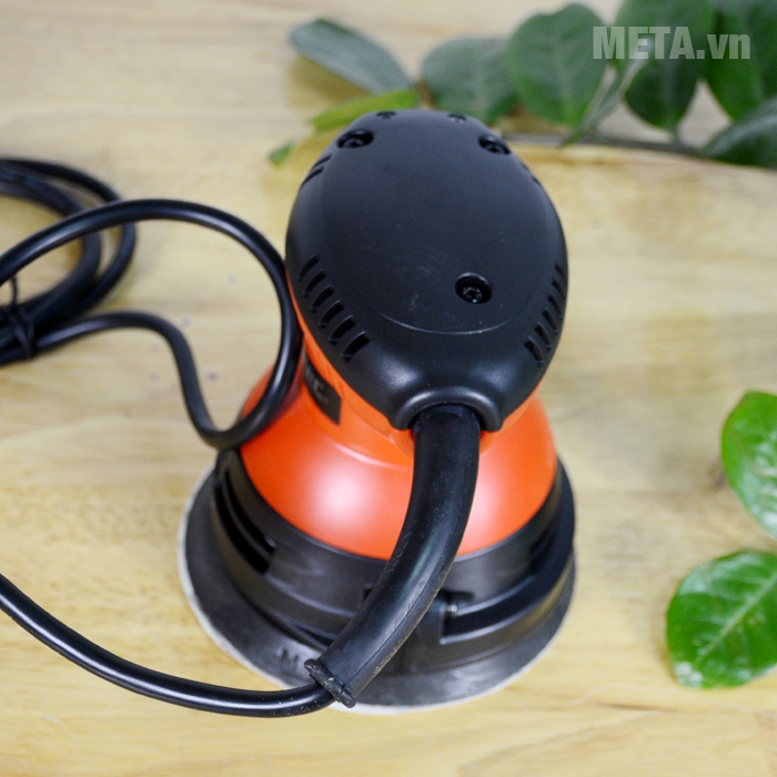 Máy chà nhám quỹ đạo tròn Maktec MT922 sử dụng nguồn điện 220V - 240V