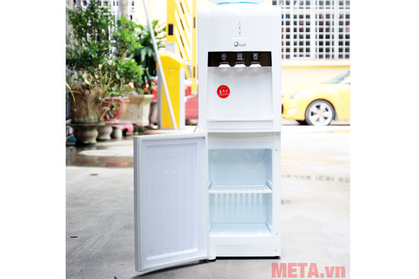 Hai ngăn chứa đồ được thiết kế rộng rãi